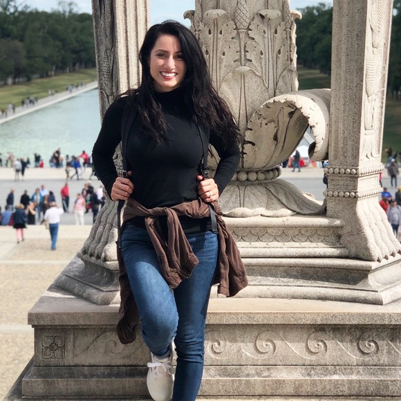 Meet your Posher, Marisa - Picture 1 of 1